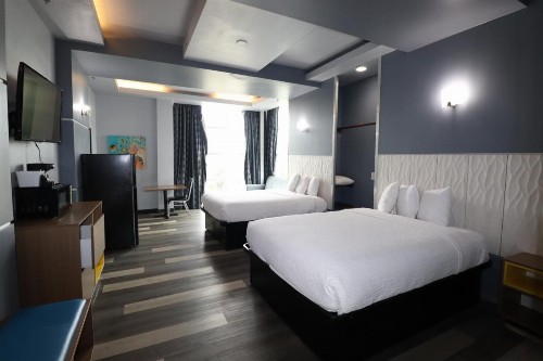 Days Inn & Suites by Wyndham Milwaukee - image 8