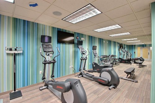 Holiday Inn Express Hotel & Suites Milwaukee Airport an IHG Hotel - image 11