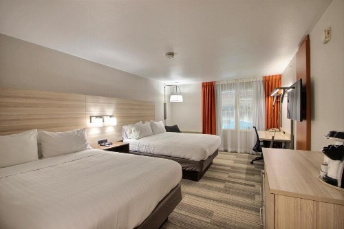 Holiday Inn Express Hotel & Suites Milwaukee Airport an IHG Hotel - image 14