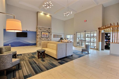 Holiday Inn Express Hotel & Suites Milwaukee Airport an IHG Hotel - image 16