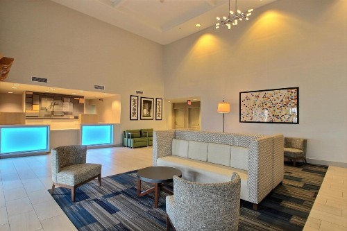 Holiday Inn Express Hotel & Suites Milwaukee Airport an IHG Hotel - image 24
