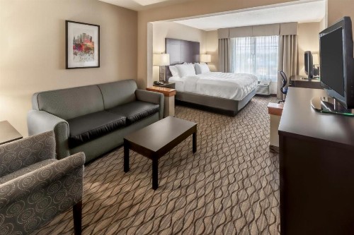 Holiday Inn Milwaukee Airport an IHG Hotel - image 11