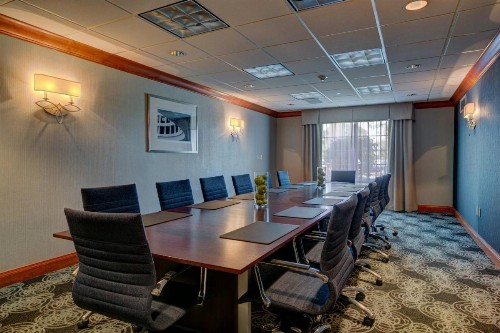 Holiday Inn Milwaukee Airport an IHG Hotel - image 14