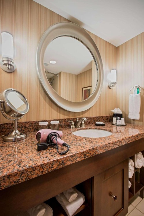 Sonesta Milwaukee West - image 2