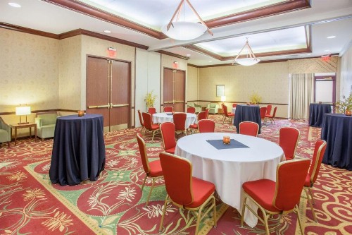Sonesta Milwaukee West - image 3