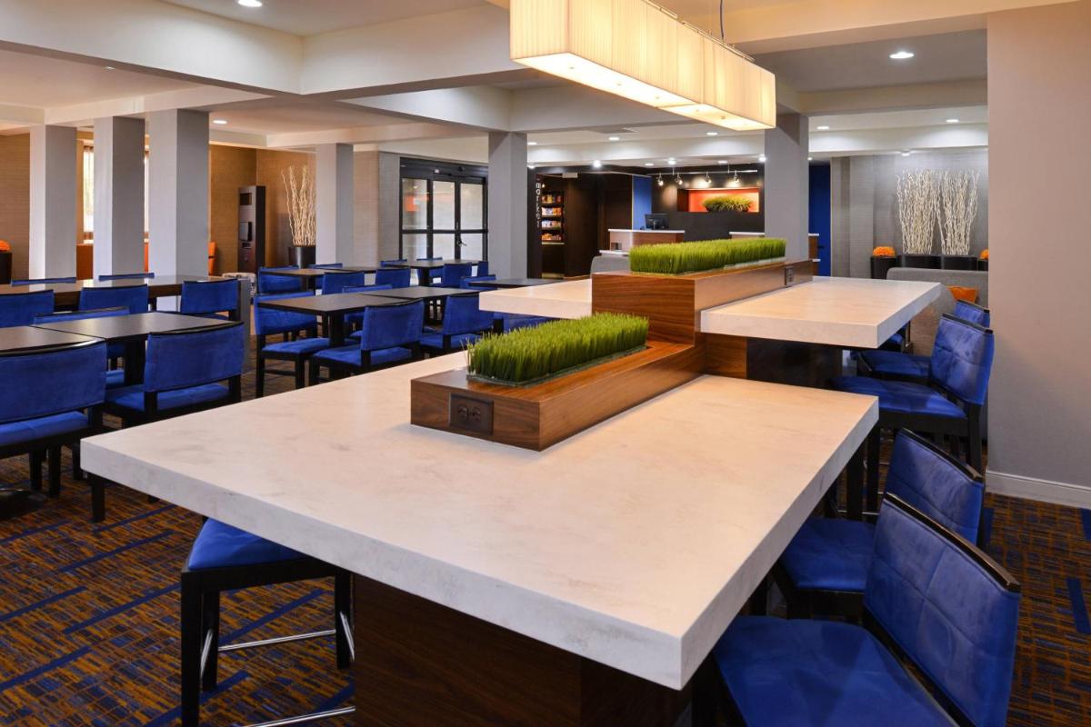 Courtyard by Marriott Milwaukee North/Brown Deer - image 2