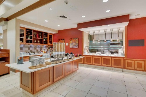 Hilton Garden Inn Milwaukee Airport - image 15