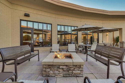 Hilton Garden Inn Milwaukee Airport - image 2