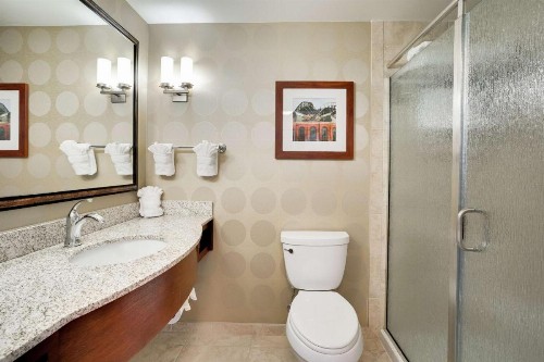 Hilton Garden Inn Milwaukee Airport - image 26