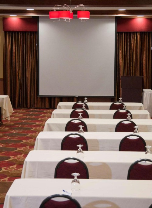 Hilton Garden Inn Milwaukee Airport - image 44