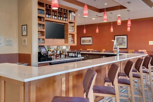 Hilton Garden Inn Milwaukee Airport - image 45
