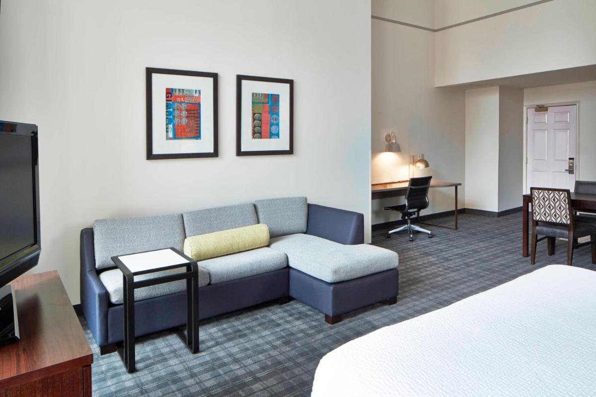 Residence Inn Milwaukee Downtown - image 4