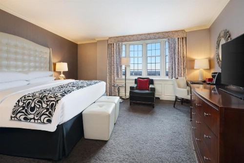 The Pfister Hotel - image 6