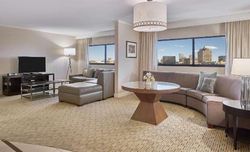 Hyatt Regency Milwaukee - image 2