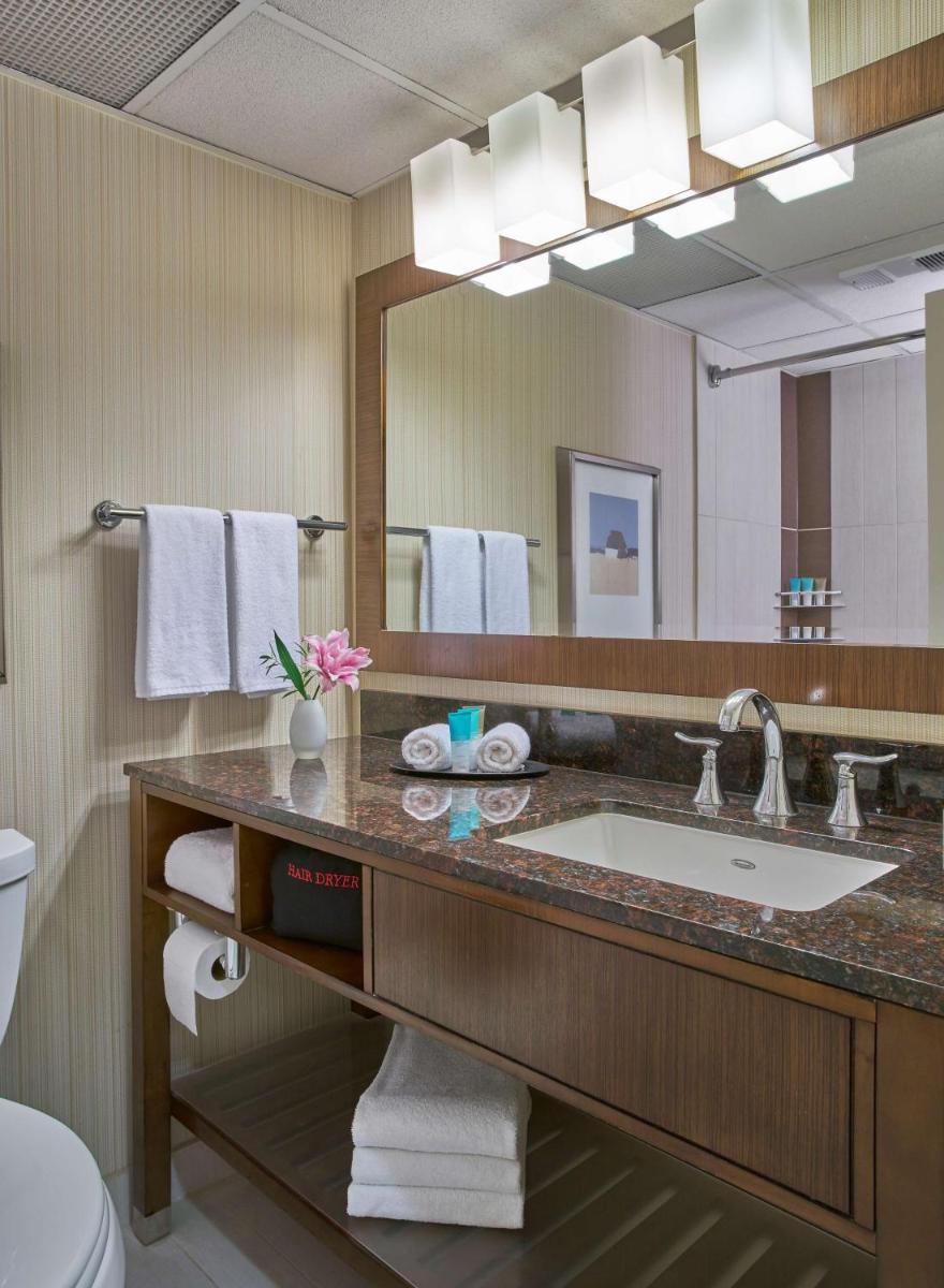 Hyatt Regency Milwaukee - image 4