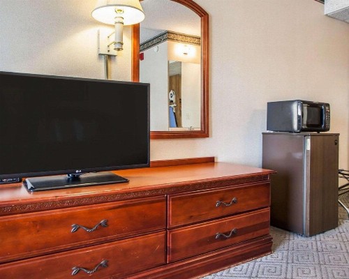 Rodeway Inn & Suites Milwaukee Airport - image 15