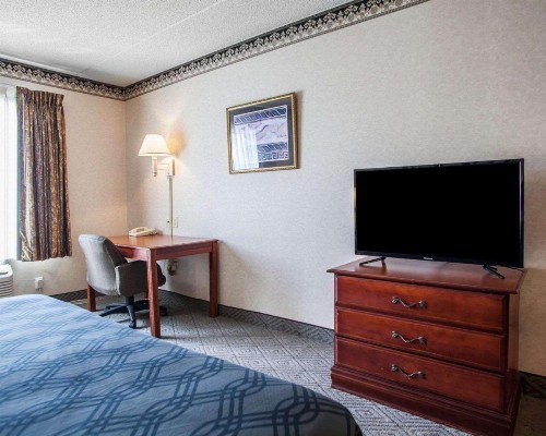 Rodeway Inn & Suites Milwaukee Airport - image 20