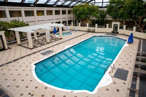 Best Western Plus Milwaukee Airport Hotel & Conference Center - image 3