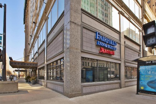 Fairfield Inn & Suites by Marriott Milwaukee Downtown - image 19