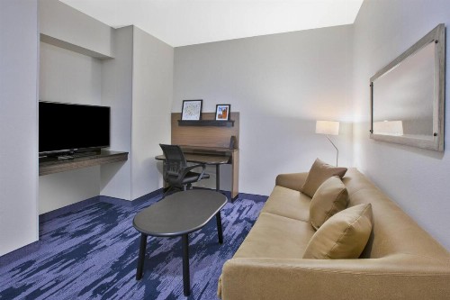 Fairfield Inn & Suites by Marriott Milwaukee Downtown - image 23