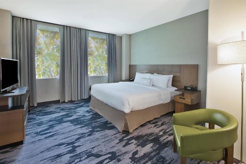 Fairfield Inn & Suites by Marriott Milwaukee Downtown - image 5