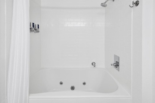 Four Points by Sheraton Milwaukee Airport - image 17