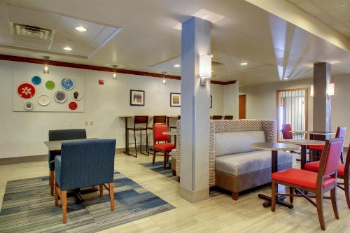 Holiday Inn Express Milwaukee N-Brown Deer/Mequon - image 11
