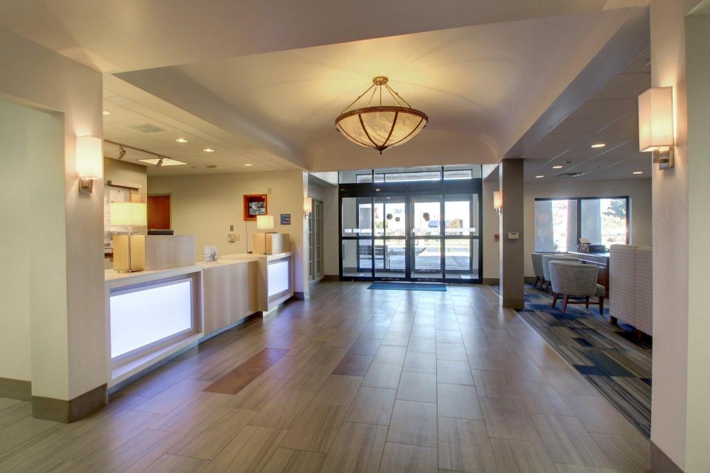 Holiday Inn Express Milwaukee N-Brown Deer/Mequon - image 4