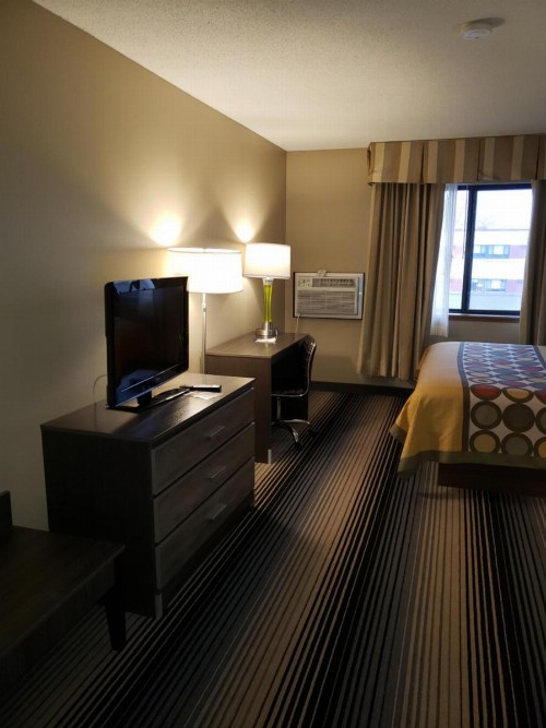 Super 8 by Wyndham Milwaukee Airport - image 13