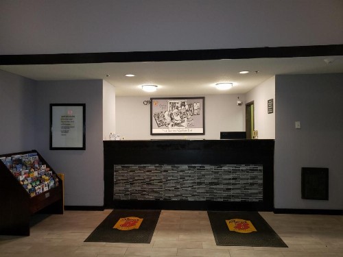 Super 8 by Wyndham Milwaukee Airport - image 34