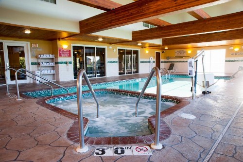 Country Inn & Suites by Radisson Milwaukee Airport WI - image 28