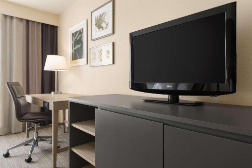 Country Inn & Suites by Radisson Milwaukee Airport WI - image 3