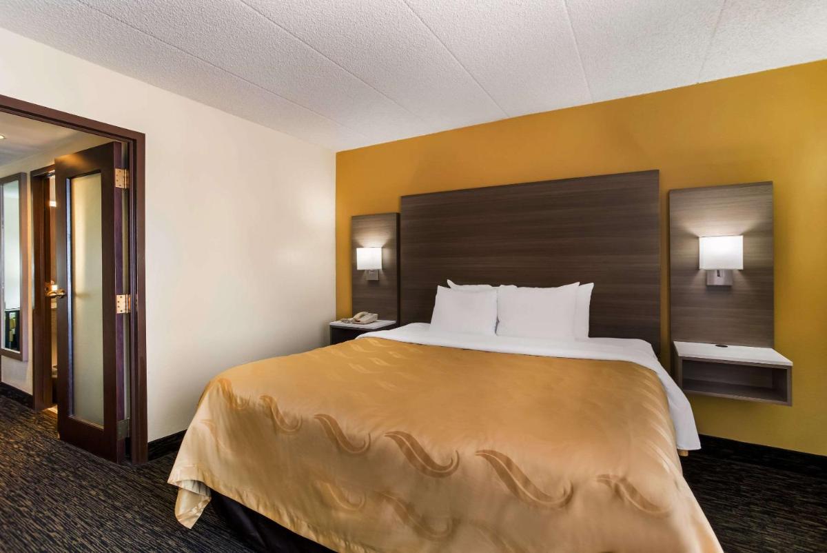 Quality Suites Milwaukee Airport - main image
