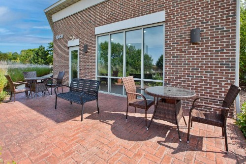 Comfort Suites Milwaukee Park Place - image 36