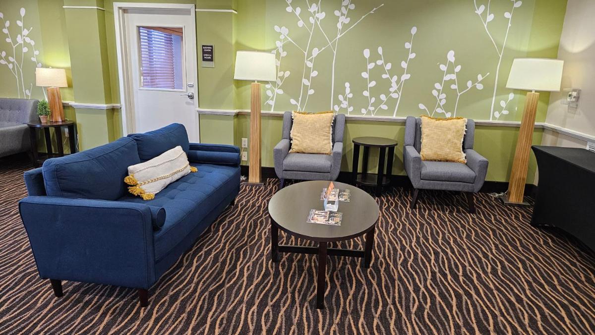 Sleep Inn & Suites Airport Milwaukee - image 6