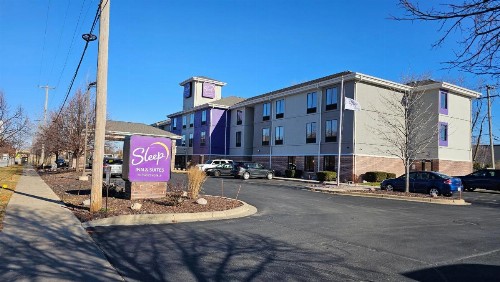 Sleep Inn & Suites Airport Milwaukee - image 3