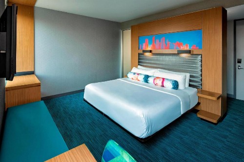 aloft Hotel Milwaukee Downtown - image 21