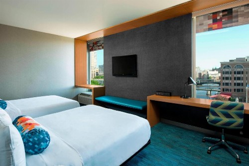 aloft Hotel Milwaukee Downtown - image 22