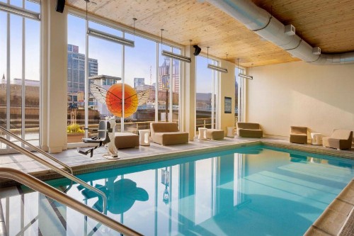 aloft Hotel Milwaukee Downtown - image 26