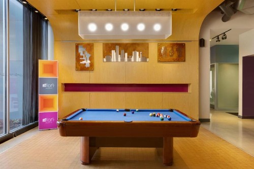 aloft Hotel Milwaukee Downtown - image 30