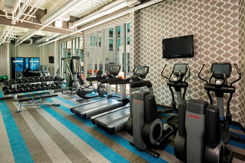 aloft Hotel Milwaukee Downtown - image 38