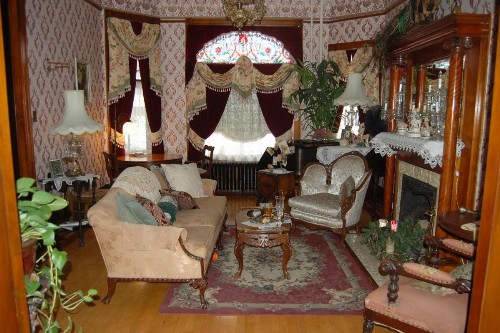 Schuster Mansion Bed & Breakfast - image 11