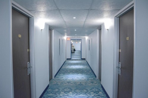 Travelodge by Wyndham Milwaukee - image 12