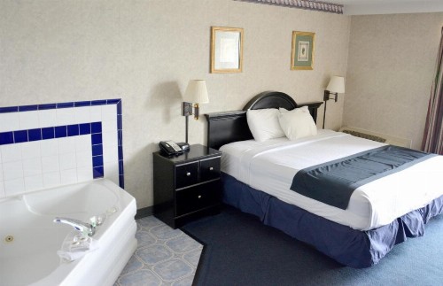 Travelodge by Wyndham Milwaukee - image 41