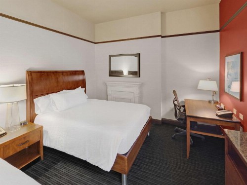 Hilton Garden Inn Milwaukee Downtown - image 17