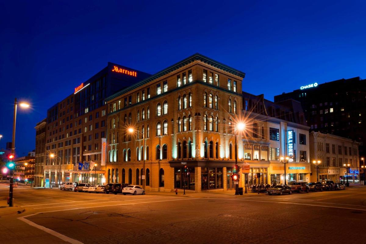 Milwaukee Marriott Downtown - main image