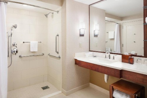 Milwaukee Marriott Downtown - image 13
