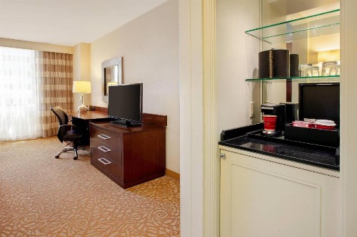 Milwaukee Marriott Downtown - image 29