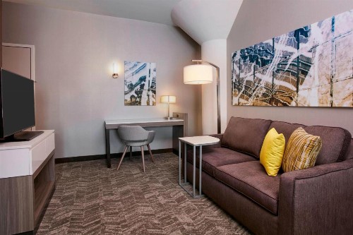 SpringHill Suites by Marriott Milwaukee Downtown - image 12