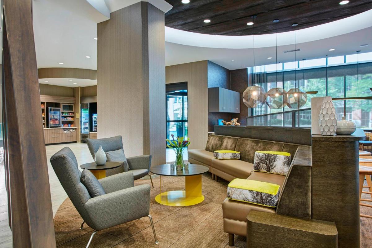 SpringHill Suites by Marriott Milwaukee Downtown - image 5